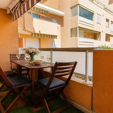 Lägenhet Lumineux T2 Moderne Avec Terrasse Sainte-Maxime